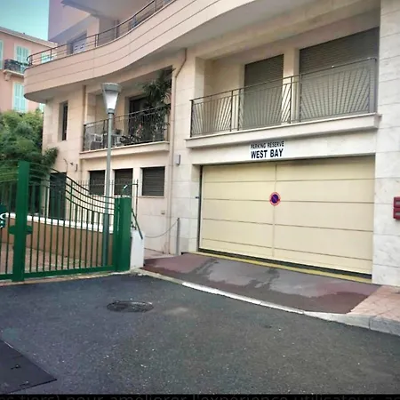 Apartman Seaviews By Jenni Menton, La Suite, Superbe Front De Mer, Emplacement Avec Terrasse Et Parking! Menton