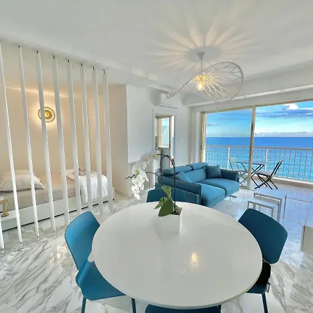 דירה Seaviews By Jenni Menton, La Suite, Superbe Front De Mer, Emplacement Avec Terrasse Et Parking!