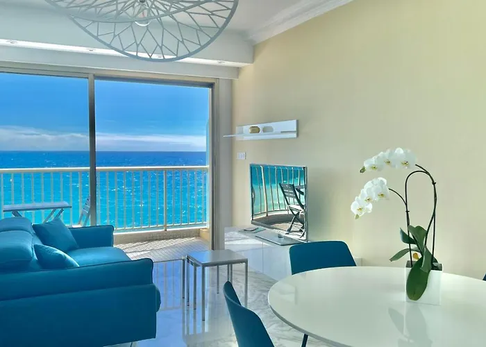 Seaviews By Jenni Menton, La Suite, Superbe Front De Mer, Emplacement Avec Terrasse Et Parking! * Menton