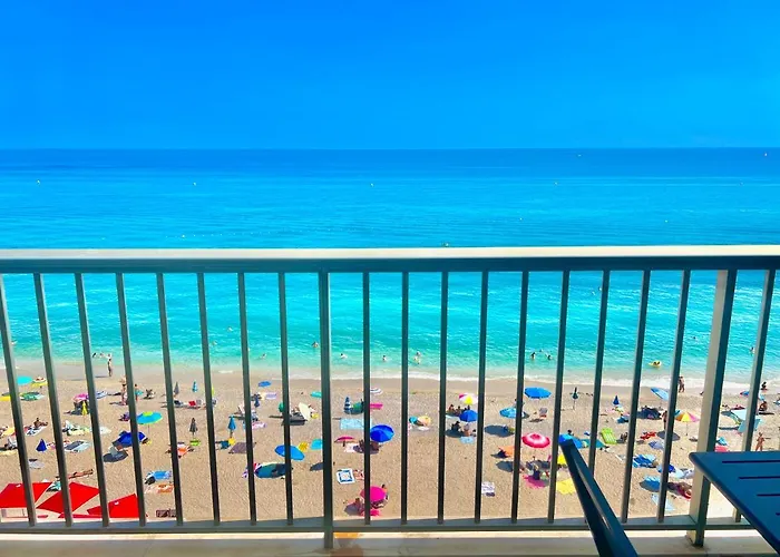 Seaviews By Jenni Menton, La Suite, Superbe Front De Mer, Emplacement Avec Terrasse Et Parking! Menton